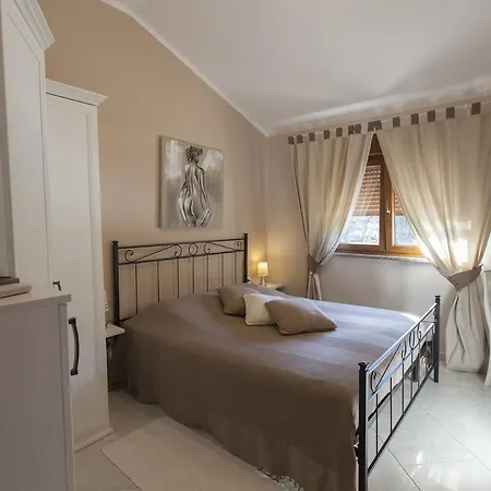 Navetta 4* פאז'אנה
