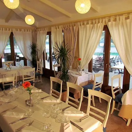 Πανσιόν Navetta 4*